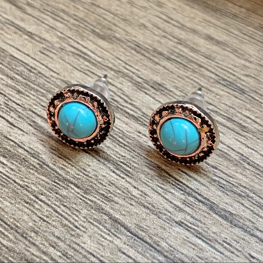• NEW! Faux Turquoise Studs •